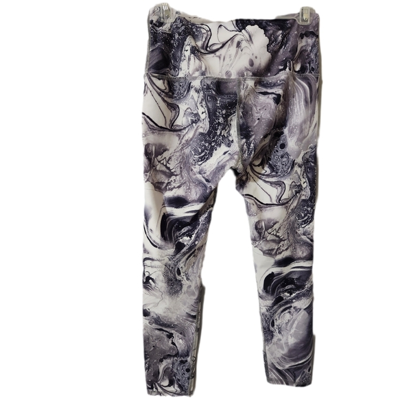 NOLI Leggings Mid Rise Abstract Swirl Leggings - Black & White - Picture 3 of 7